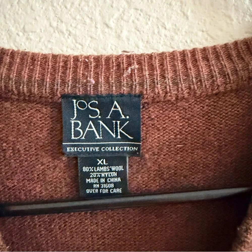 Jos. A. Bank Lambs Wool Crewneck Sweater